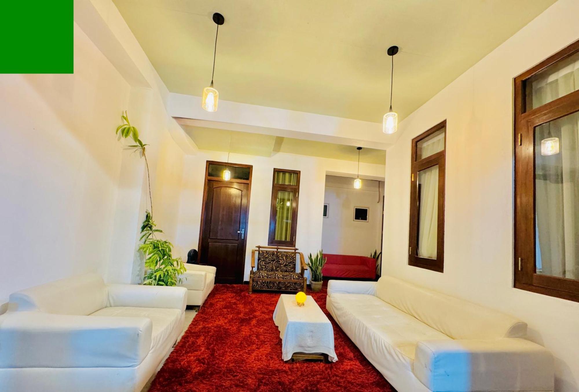 Sea Breeze Guest House Negombo Exteriör bild