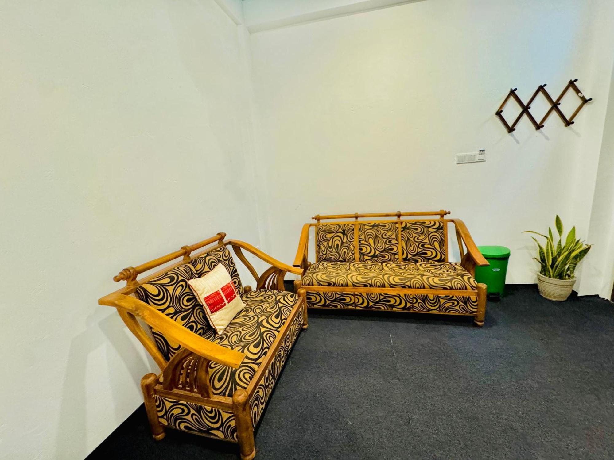 Sea Breeze Guest House Negombo Exteriör bild